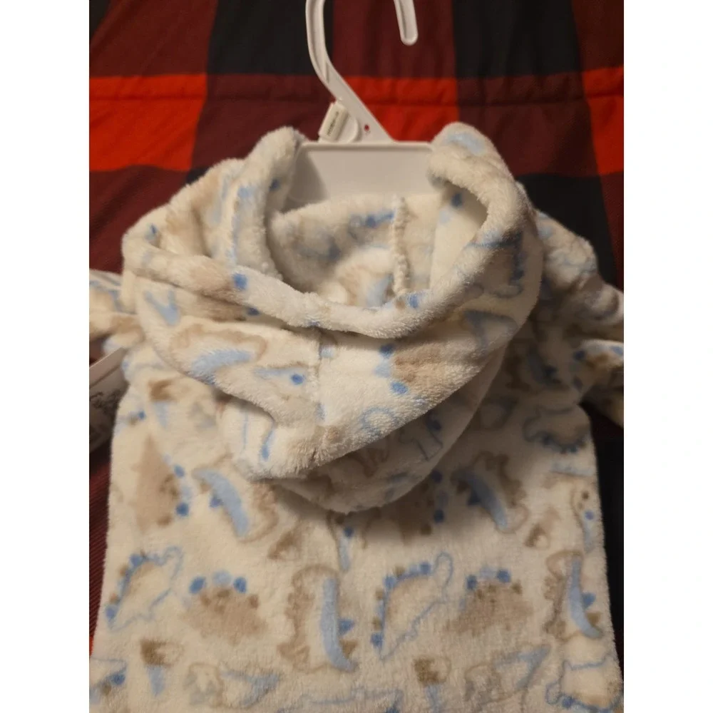 Baby Essentials Baby Boys Plush Robe With Snuggle Toy 0-9 Months
